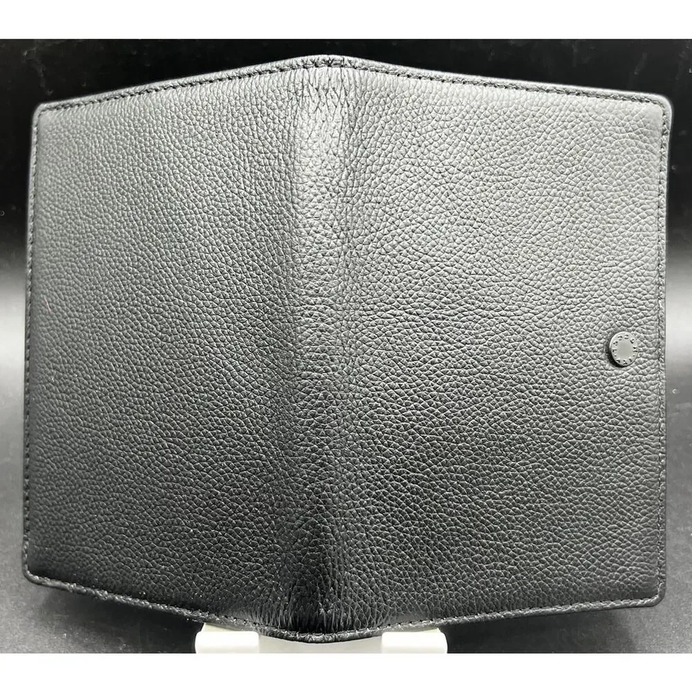 Centurion‎ Leather Passport & Card Holder